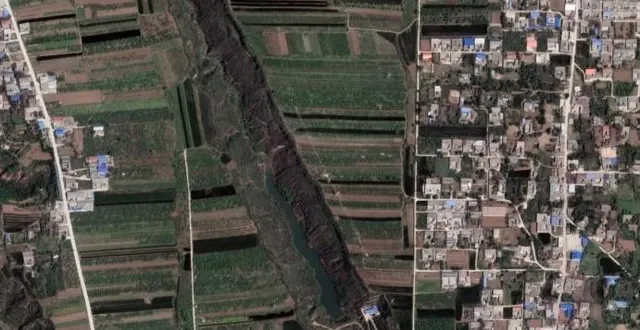 photo  cette faille située en chine est très peu connue en europe.  &copy;  photo : capture d’écran google earth 