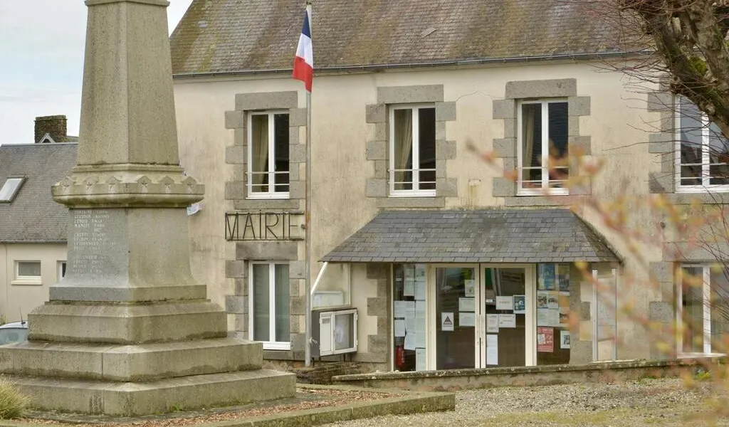 La commune de SaintJeandesChamps a racheté le médical