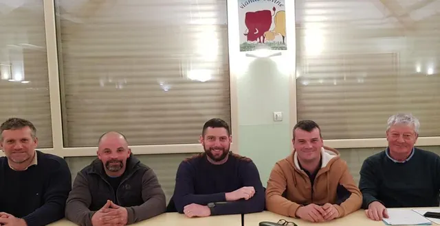 photo  de droite à gauche : alain dorison, président d’honneur, adrien langot (président), mathieu langelier, maxime couillard, williams harvey.  &copy;  le maine libre 