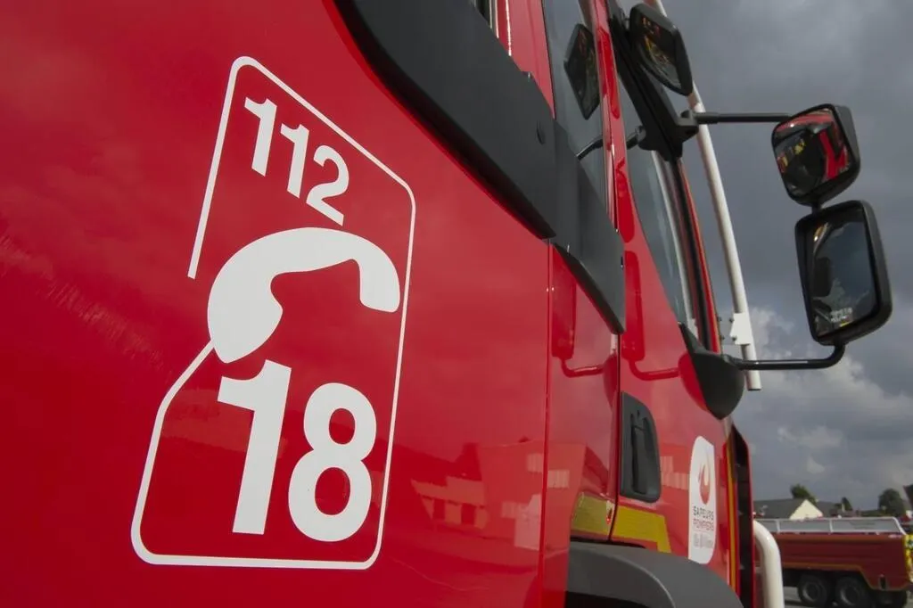 Un fourgon prend feu en pleine nuit près de Redon, son propriétaire le