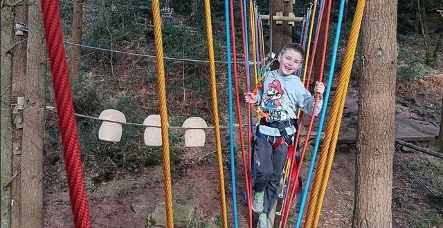 photo  le parc aventure de saint-philbert-sur-orne. « le parc regroupe 120 jeux pour enfants et adultes, dont deux espaces filets trampôforest ® ! il contient aussi 60m² pour les quater à sept ans et 90m² pour les huit ans et plus ».  &copy;  parc aventure 