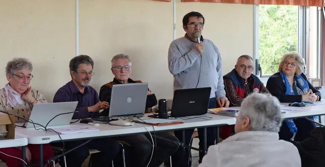 photo  le bureau du comité des fêtes de tuffé : marie-claude rouillon, trésorière ; andré poignant, secrétaire ; patrick chesnel, vice-président ; patrice lemay, président ; luc corbin, secrétaire adjoint et maryse borée, trésorière adjointe.  &copy;  le maine libre 