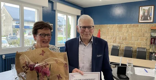 photo  chantal lange a été longtemps secrétaire de mairie à saint-georges-des-groseillers, notamment aux côtés de guy lange, maire de 2008 à 2020, qui est devenu maire honoraire officiellement en octobre 2021.  &copy;  ouest-france 