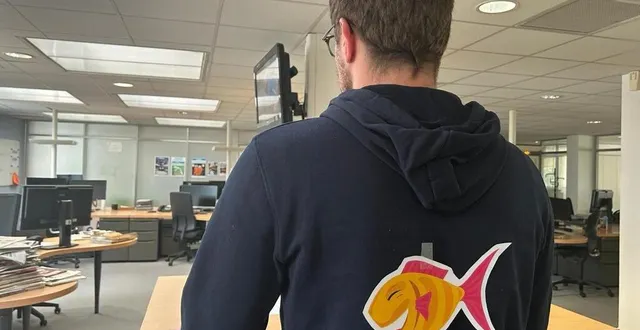 photo  si vous aimez coller des poissons dans le dos de vos collègues, vous allez être frustrés que ce 1er avril soit férié !  &copy;  photo le maine libre 