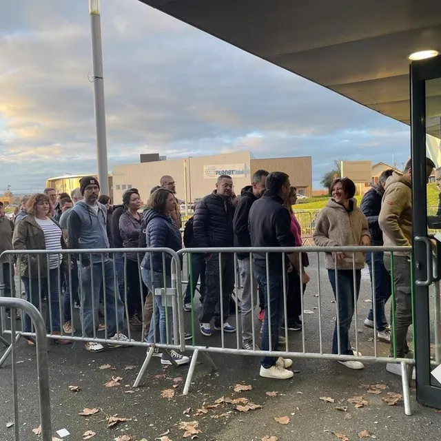 photo les portes de la luciole ont ouvert à 19 h 45.  ©  ouest-france