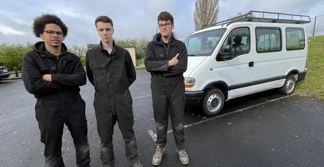 photo  jahny-kaël guillaume, ryan guesnon et tom wioland, du garage mécanique auto d’argentan (gm2a).  &copy;  ouest-france 