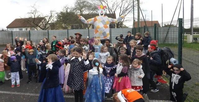 photo  les enfants de chaufour-notre-dame ont fêté carnaval.  &copy;  le maine libre 