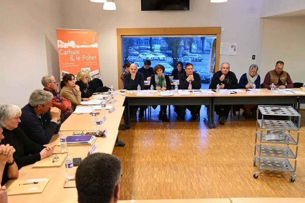 Poher communauté en crise neuf jours cruciaux attendent les élus, à