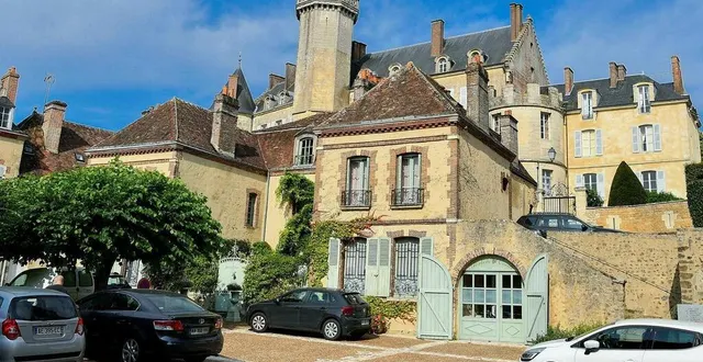 photo  montmirail accueillera le premier dimanche de caractère de la saison.  &copy;  archives le maine libre - yvon loué 