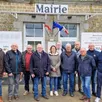 photo  le maire, bernard mésenge, avec patrice bidault et priscilla delalande, adjoints, ainsi qu’une partie des conseillers municipaux et les représentants des entreprises lors d’une commission de travaux à lonlay-le-tesson (orne). 