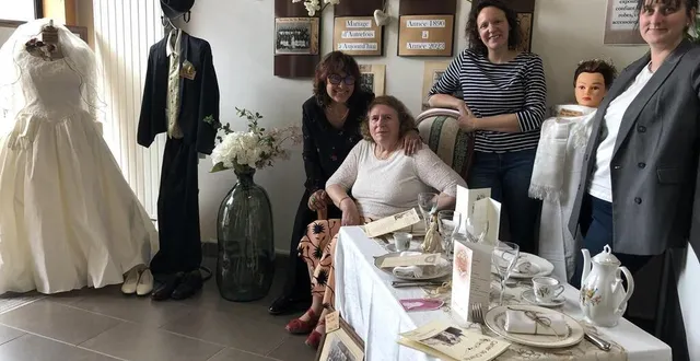 photo  ginette (assise), 78 ans, résidente de l’ehpad le séquoia à parcé-sur-sarthe. entourée de séverine daillère, lynda breton et laura guimbert, employées de l’établissement, elle a prêté sa robe de mariée comme de nombreuses autres résidentes, familles de résidents, et personnels.  &copy;  ouest-france 