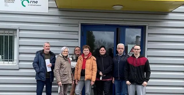 photo  les premiers adhérents de sport, loisir, détente accueillis à la maison des sports communale.  &copy;  ouest-france 