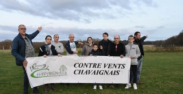 photo  des riverains qui résident sur un site très vallonné et boisé où la nature est préservée.  &copy;  le maine libre 