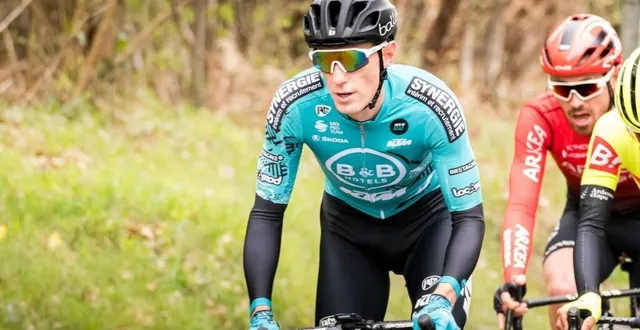 photo  l’ancien cycliste professionnel pierre rolland, meilleur jeune lors du tour de france 2011, sera le starter des prochaines 24 heures vélo skoda.  &copy;  archives ouest-france/dominique breugnot photographer 