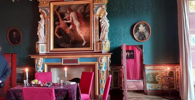 photo  le tableau, une copie d’« apollon écorchant marsyas », d’après guido reni, qui était dans les réserves, a retrouvé son emplacement d’origine.  &copy;  ouest-france 