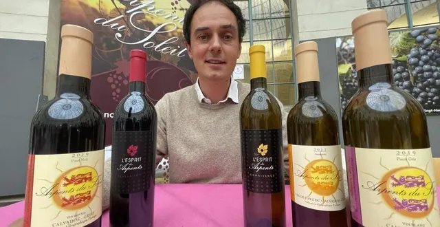 photo  propriétaire des arpents du soleil, un domaine viticole situé dans la calvados, qui produit aussi bien des blancs que des rouges, étienne fournet est l’un des vignerons présents au salon des vins d’alençon.  &copy;  ouest-france. 