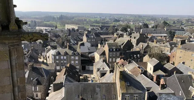 photo  vue depuis la tour nord de l’église notre-dame-de-l’assomption de la ferté-macé (orne).  &copy;  archives ouest-france 