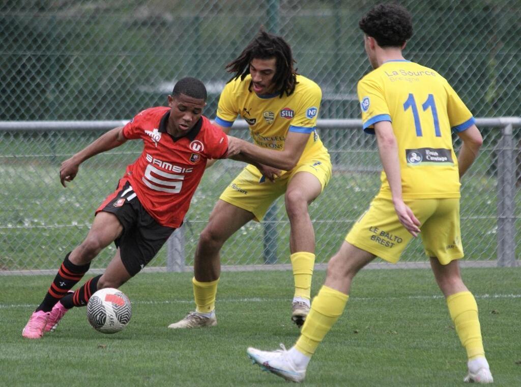 Football N3 Le Stade Rennais Chute Dans Le Temps Additionnel Face à