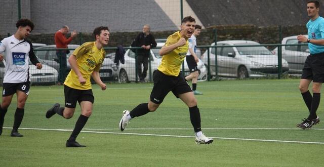 Football. Régional 2. Segré maîtrise son sujet contre Varades (3-0 ...