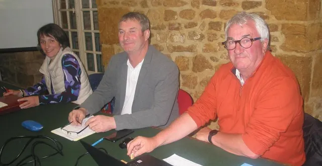 photo  le bureau actuel : nathalie gélin, secrétaire ; alain gourio, président et françois roumier, trésorier.  &copy;  ouest-france 