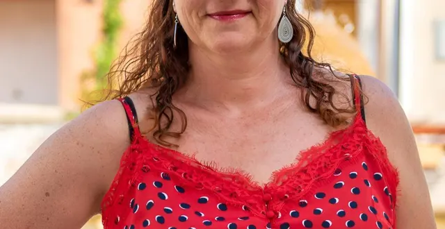 photo  professeure des écoles depuis 25 ans, bénédicte bousquet a mis sur scène bien des situations comiques vécues dans l’exercice de sa fonction. 