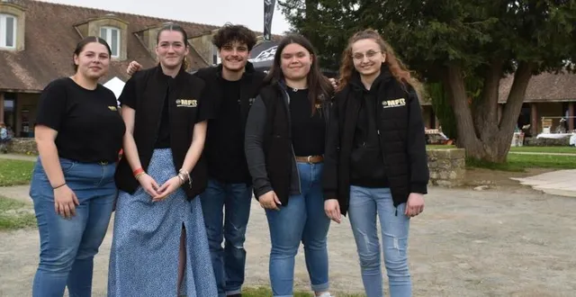 photo  challenge réussi pour maëlle, maëlys, talia, luna et evan.  &copy;  le maine libre 