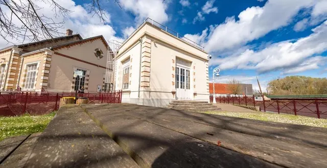 photo  la maison de l’eau du mans (sarthe) est inscrite aux monuments historiques.  &copy;  dominique breugnot photographer 