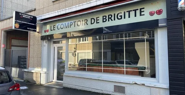 photo  l’ancienne vitrine du comptoir de brigitte, à flers.  &copy;  ouest-france 