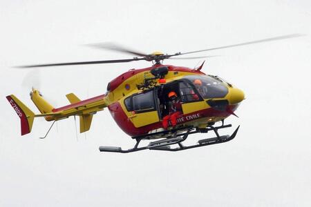 photo L’hélicoptère « Dragon 50 » a été déployé pour un survol de surveillance de la côte. ARCHIVES OUEST-FRANCE 