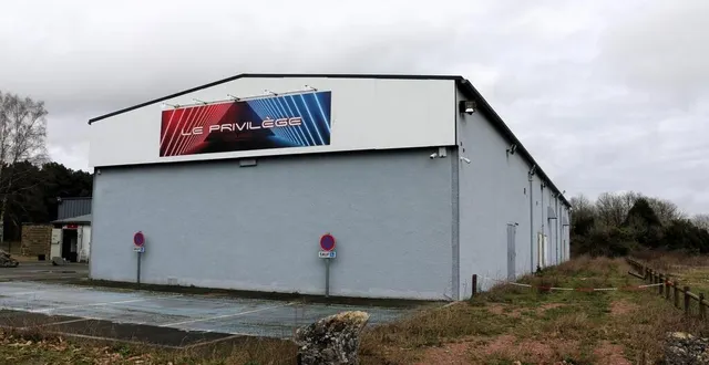 photo  initialement prévue le mois dernier, l’ouverture du privilège, la discothèque d’oizé, aura lieu ce samedi 13 avril 2024.  &copy;  archives ouest-france 