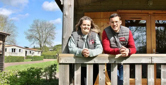 photo  amélie lebreton et max swiatkiewiez, les jeunes gérants du camping municipal de sablé-sur-sarthe, entament leur deuxième saison.  &copy;  ouest-france 