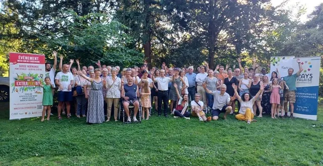 photo  les bénévoles s’occupent de l’accueil du public comme de la logistique.  &copy;  les extraverties 