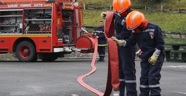 photo  démonstrations des élèves inscrits à l’option jeunes sapeurs-pompiers (jsp) dès la classe de 5e.  &copy;  ouest-france 