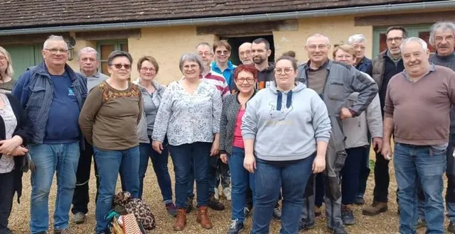 photo  une vingtaine d’habitants ont répondu présent à l’appel de la municipalité.  &copy;  le maine libre 