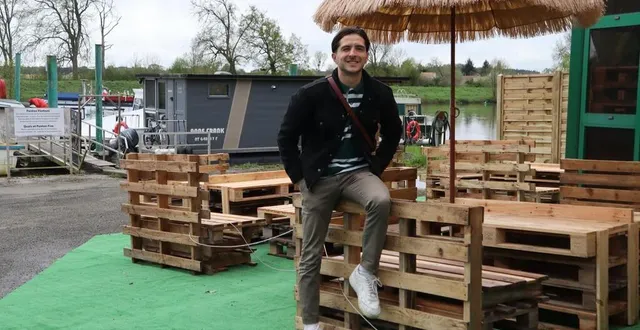 photo  titouan richard va ouvrir « la capitainerie sarthe & chill », ce vendredi 12 avril 2024, au port de noyen-sur-sarthe.  &copy;  ouest-france 