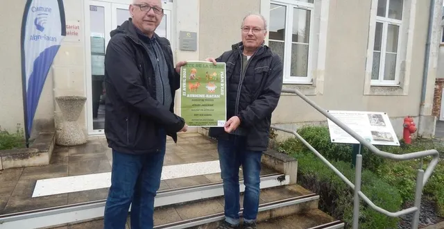 photo  michel dian, président du comité des fêtes, et frédéric karcz, bénévole.  &copy;  le maine libre 