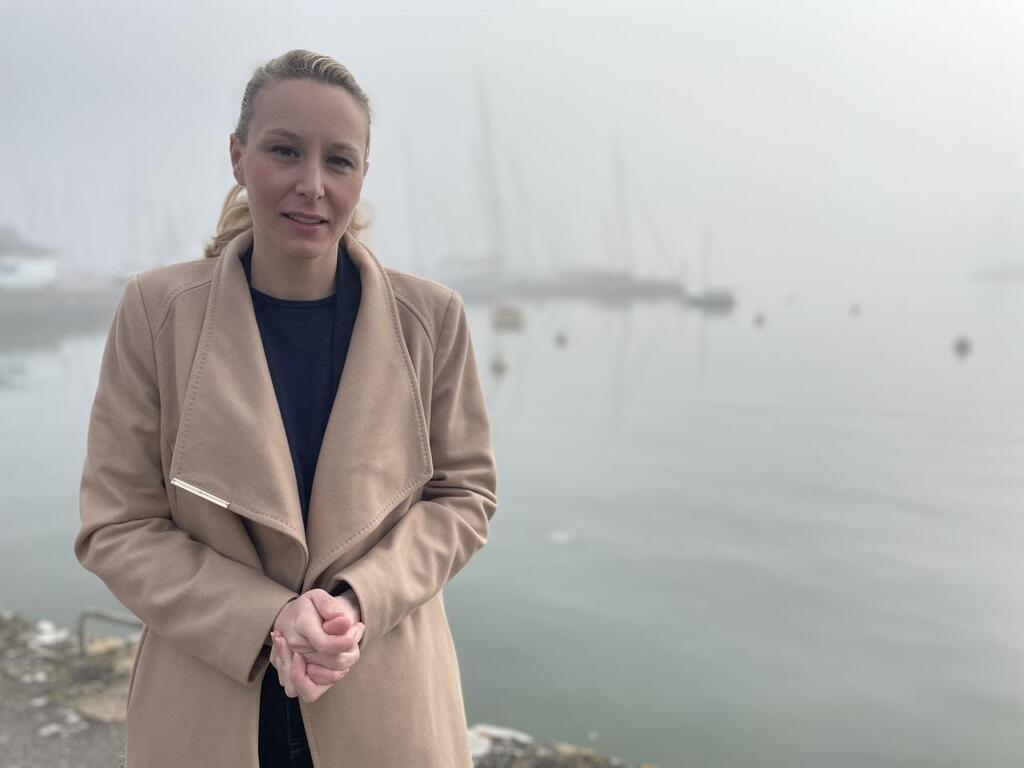 Marion Maréchal de passage à La Trinité-sur-Mer - Lannion-Perros ...