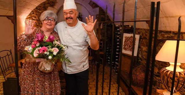 photo  angers, le 12 avril 2024. pascal et véronique houssay ont servi leurs derniers clients ce vendredi 12 avril.  &copy;  co 