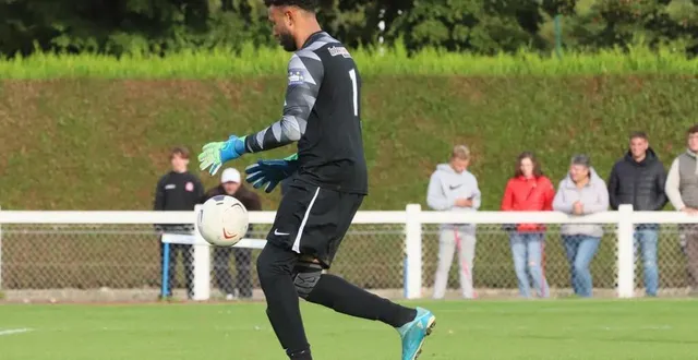 photo  jean-charles guittard (gardien de but du fc argentan)  &copy;  ouest-france 