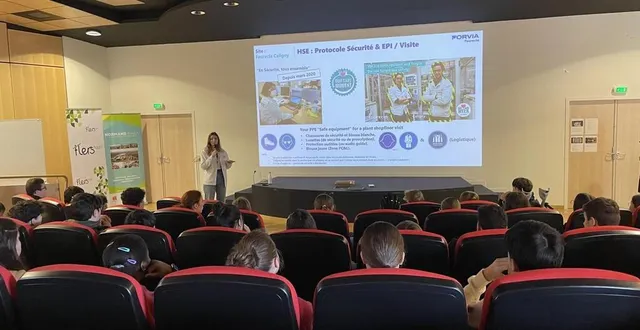 photo  deux classes de 4e du collège jean-monnet de flers (orne) ont passé la matinée du vendredi 12 avril à découvrir les métiers de l’industrie à normand’innov, à caligny.  &copy;  ouest-france 