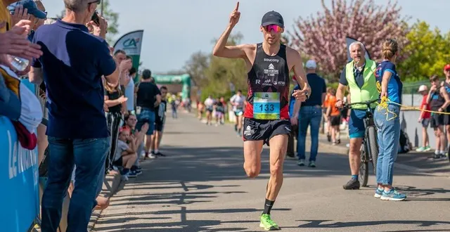 photo  axel de poorter, facile vainqueur sur 10 km.  &copy;  arnaud despelchain 
