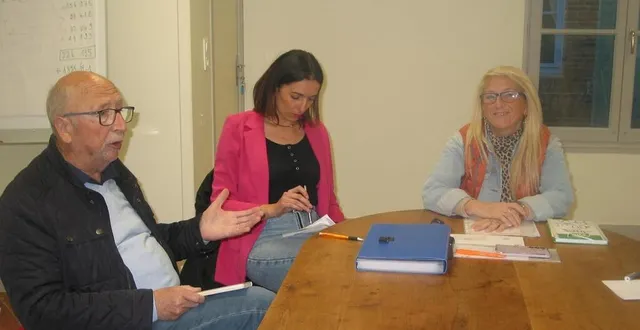 photo  gérard rosé (maire), bérengère roulois (trésorière), nathalie simon (présidente)  &copy;  ouest-france 