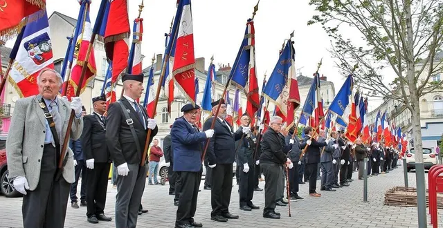 photo  près de 130 porte-drapeaux de toute la sarthe ont défilé dans le centre-ville de sablé-sur-sarthe, dimanche 14 avril 2024, en marge du congrès départemental de l’union nationale des combattants (unc).  &copy;  ouest-france 