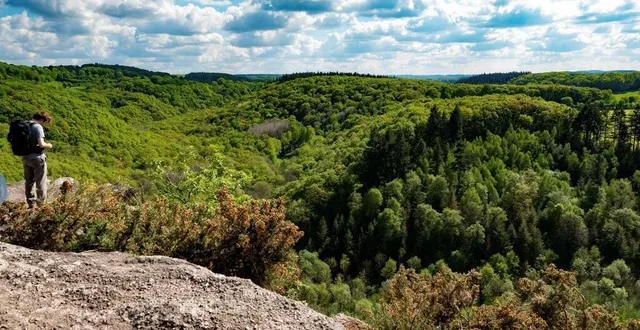 photo  la roche d’oëtre est le site le plus visité de flers agglo.  &copy;  jean-michel niester / ouest-france 
