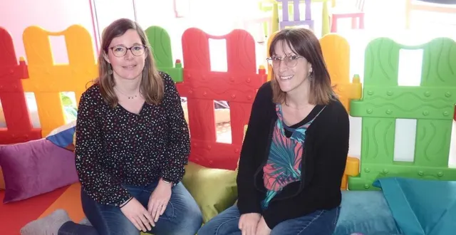 photo  cindy langevin (à gauche) et mathilde soufflet ont commencé à accueillir, dans un environnement coloré, les enfants à la maison des assistantes maternelles de bazouges-cré-sur-loir. elles seront rejointes en fin d’année par amélina chevet.  &copy;  ouest-france 