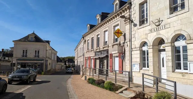 photo  dominique covemaeker, maire, vient de confirmer que le plan local d’urbanisme intercommunal (plui) a été modifié et touche le centre bourg de la commune. cette modification vient d’entrer en vigueur après la période de consultation. elle vise à la conservation du commerce de centre bourg, de protection et de diversité commerciale. en clair, les commerces du centre de marigné devront rester des locaux à destination commerciale.  &copy;  ouest-france 