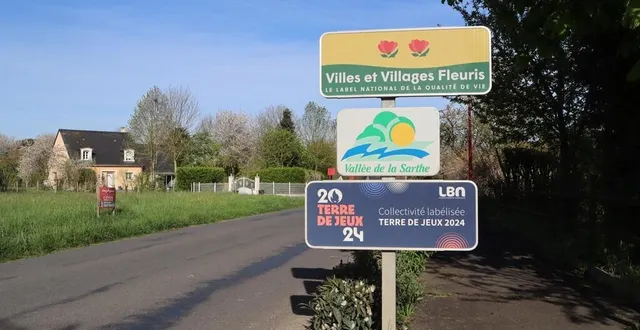 photo  à tassé, le panneau terre de jeux 2024 n’a pas bougé car il est bien positionné, à l’intérieur même de l’agglomération. cela n’était pas toujours le cas dans toutes les communes de lbn communauté.  &copy;  ouest-france 