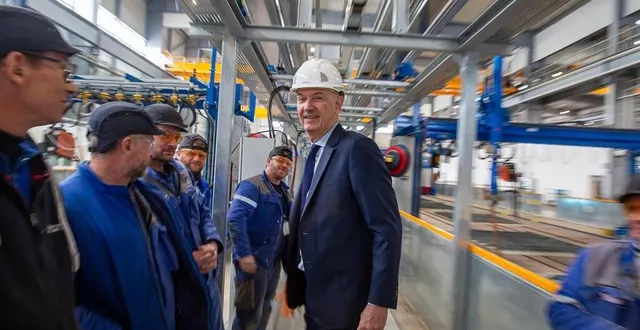 photo  roland lescure, lors d’une visite sur les chantiers de l’atlantique en mars 2024.  &copy;  photo archives po - thierry butzbach 