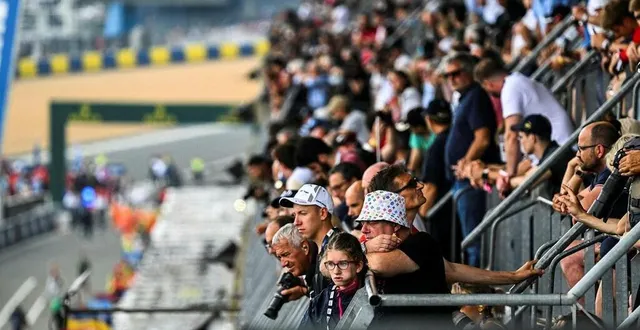 photo  plusieurs centaines de milliers de spectateurs sont attendus au circuit.  &copy;  archives le maine libre - denis lambert 