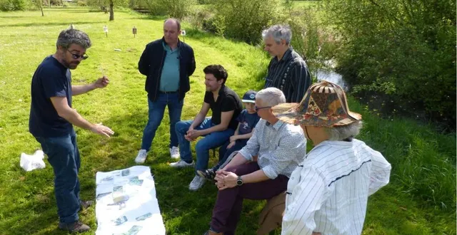 photo  mathieu brossard a animé cette journée avec julien garnavault, adjoint au maire en charge du poumon vert.  &copy;  le maine libre 